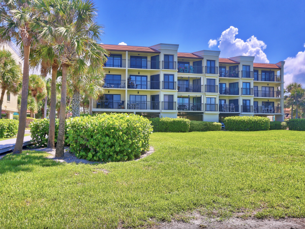 St Petersburg Beachfront Condo Rental Gulf Front Vacation Rental with Balcony